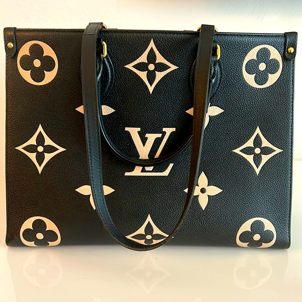 AUTHENTIC LOUIS VUITTON Onthego MM Noir/Beige monogram Empreinte Leather tote